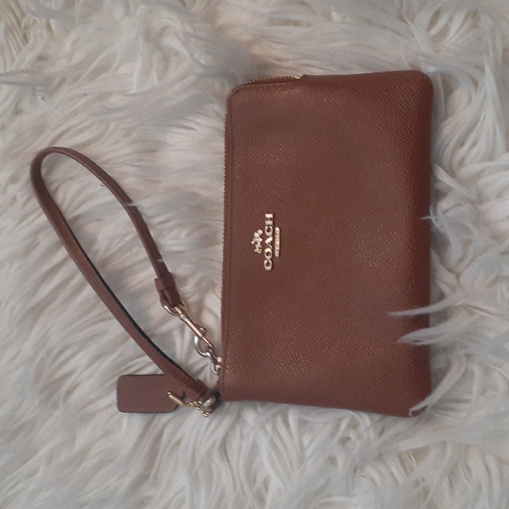 Coach Corner Zip Brown Pebbled Leather Wristlet